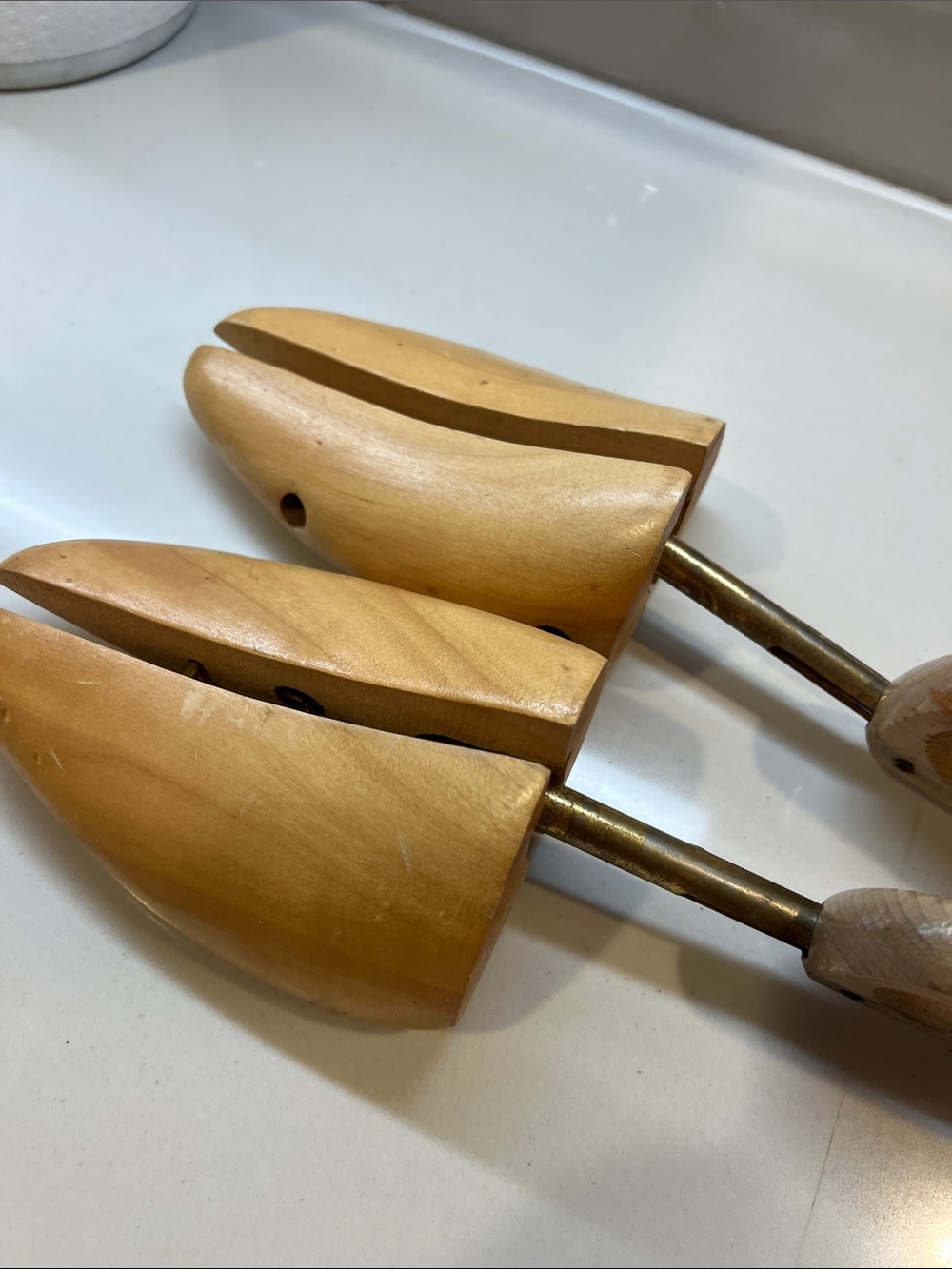 Vintage FootJoy Wooden Shoe Stretchers - Pair in Natural Wood - Picture 4 of 6